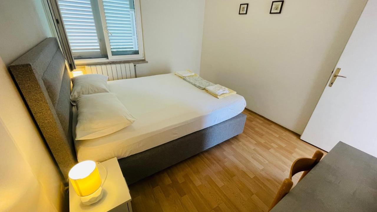 Apartments Danijela ลุมบาร์ดา ภายนอก รูปภาพ