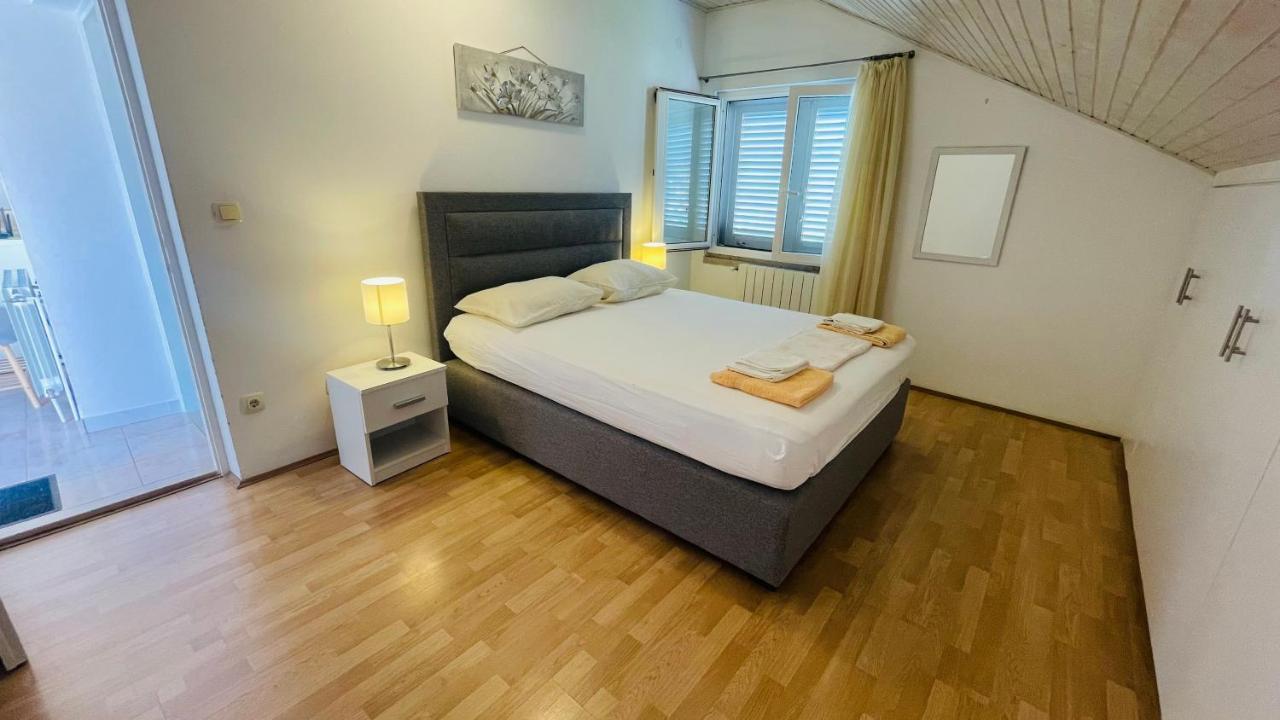 Apartments Danijela ลุมบาร์ดา ภายนอก รูปภาพ
