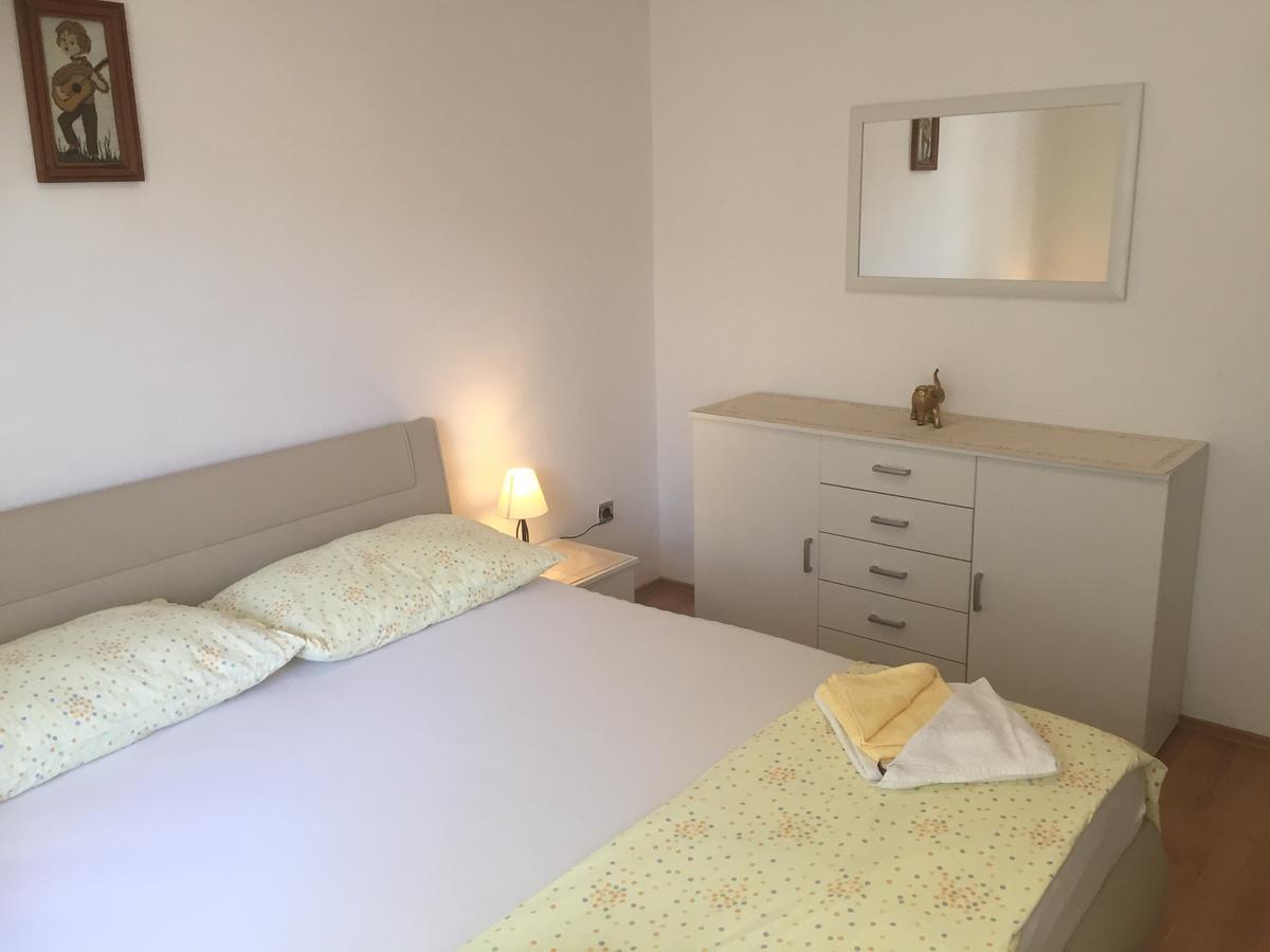 Apartments Danijela ลุมบาร์ดา ภายนอก รูปภาพ